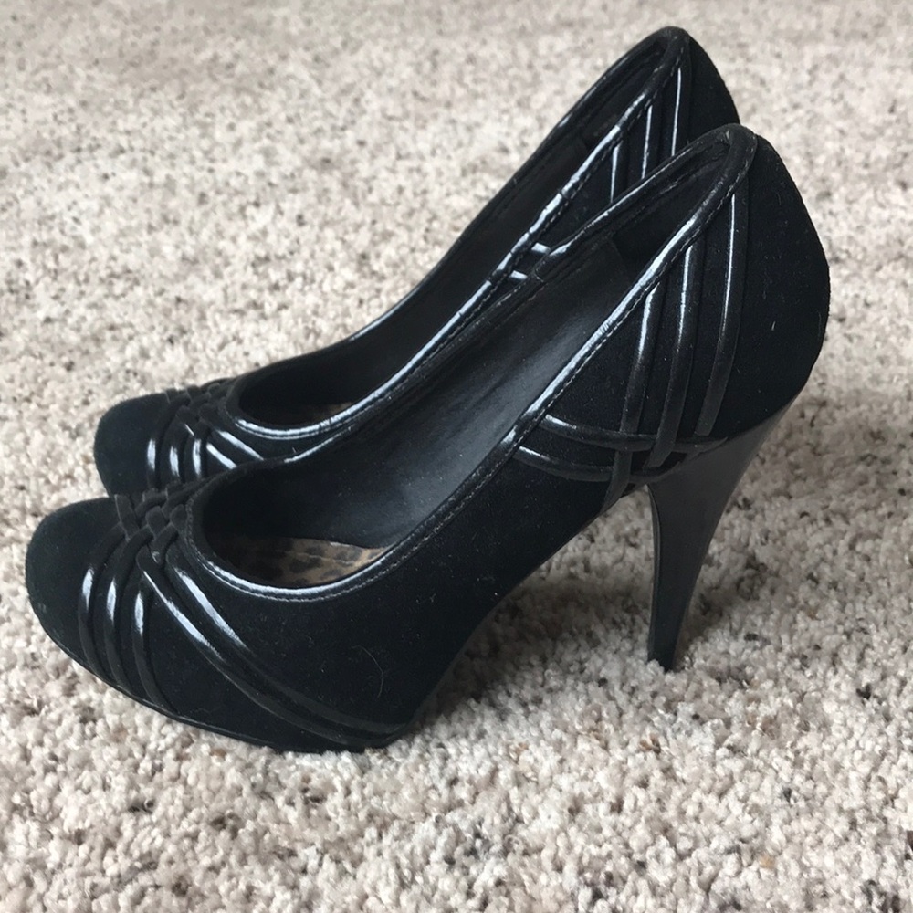 Black Suede Steve Madden pumps